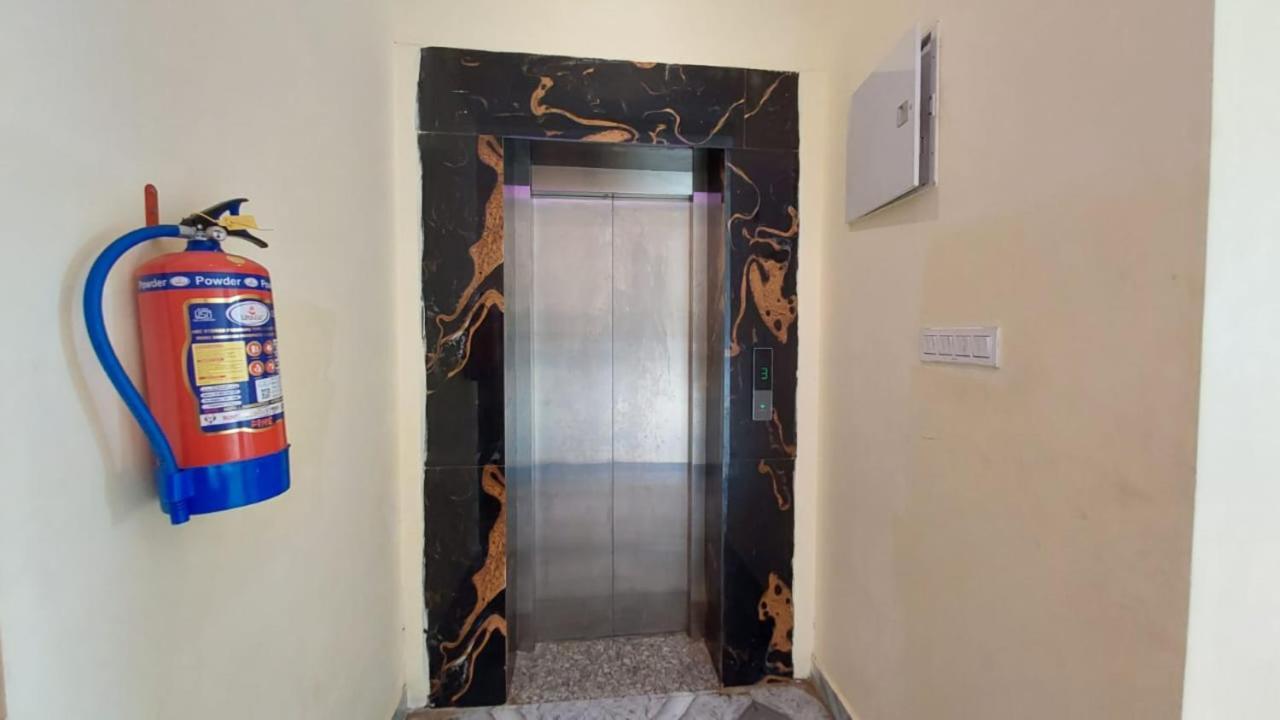 Goroomgo Jagdish Palace Puri Exterior foto